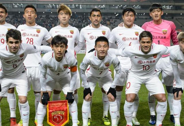 家正受她影响之深，不只在技法上，也包罗对音乐的观点与感触感染力，而独一破例的，是他们分歧的崇奉，这仿佛也是MissLoo后来不喜好家正的缘由。